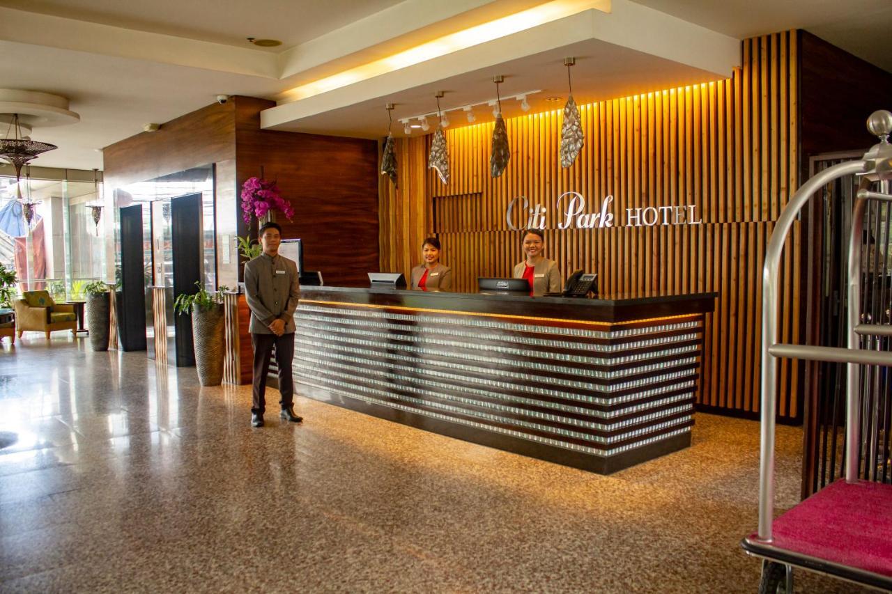 Citi Park Hotel Cebu Powered By Cocotel Esterno foto